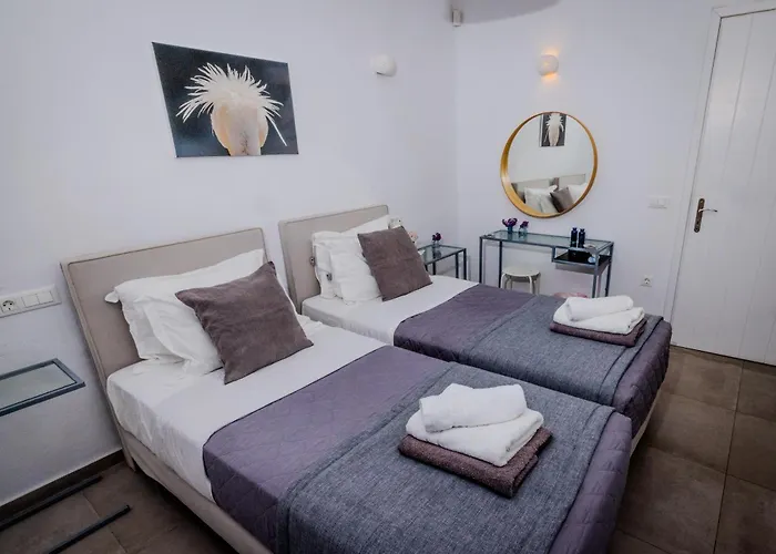 Artemis * Mykonos Town