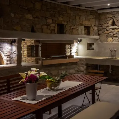 Artemis Mykonos Town