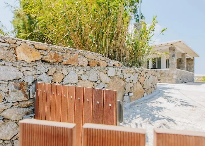 Artemis * Mykonos Town