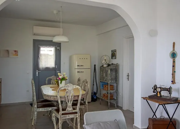 Artemis * Mykonos Town