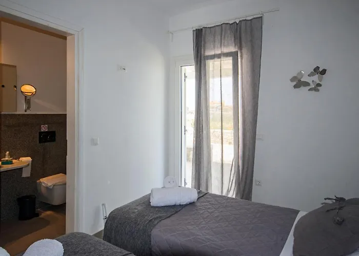 Artemis * Mykonos Town